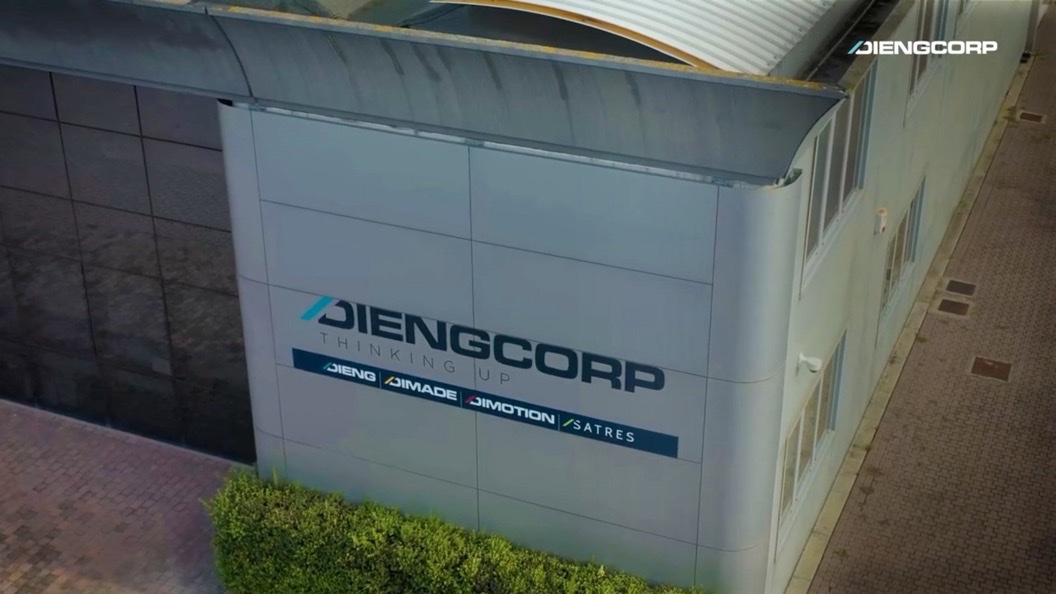Sede DIENGCORP a Navacchio (Pisa) con le insegne delle divisioni